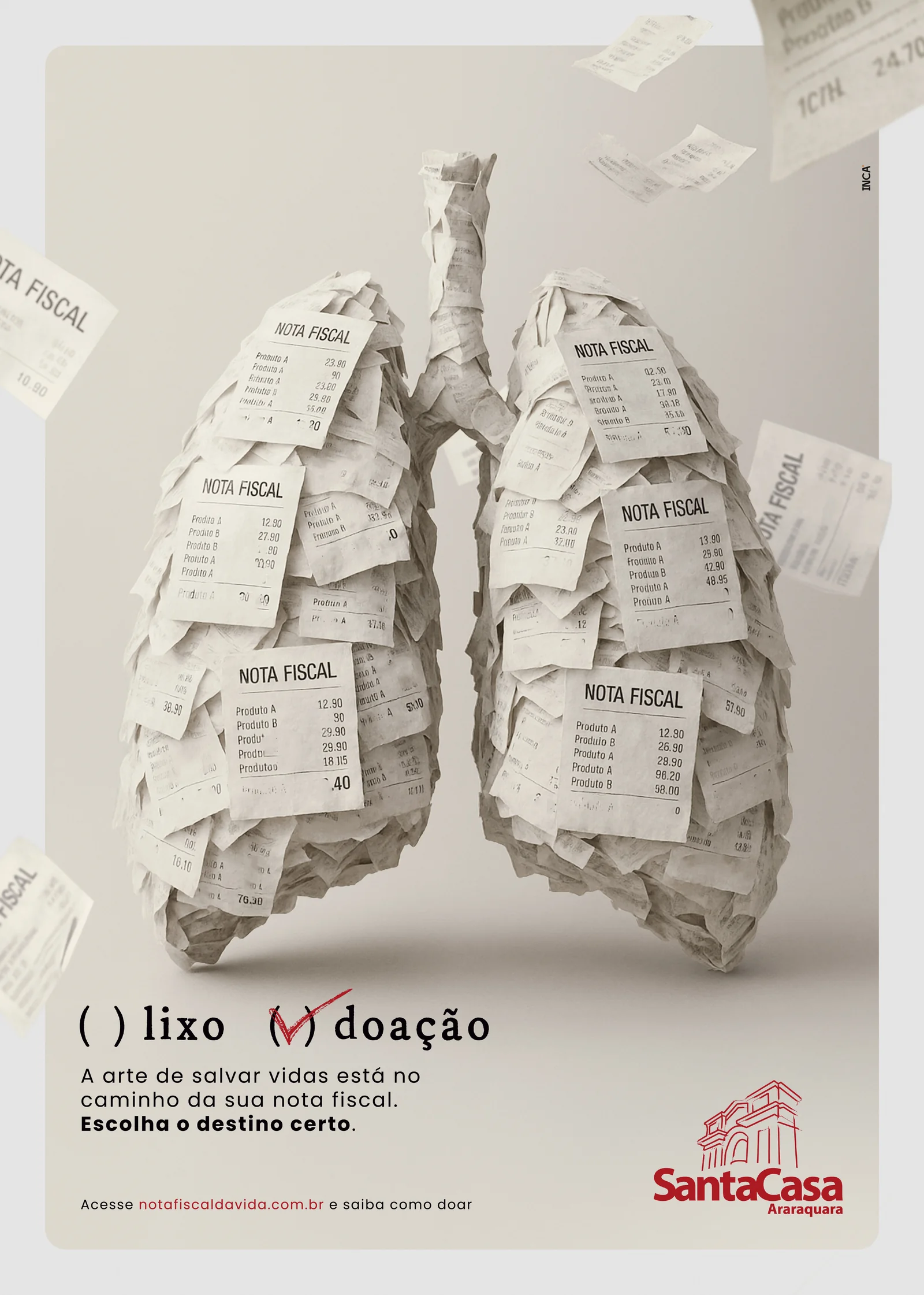 Cartaz com pulmão esculpido em notas fiscais